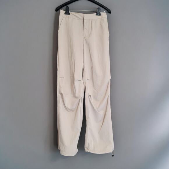 A New Day Tan Women's High Rise Straight Leg Relaxed Fit Parachute Pants Size 4 - Picture 1 of 11